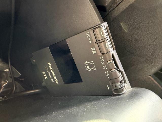 オデッセイ アブソルート　社外ナビ　半革シート　バックカメラ　左側電動スライドドア　フルセグＴＶ　Ｂｌｕｅｔｏｏｔｈオーディオ　ＥＴＣ　ＬＥＤヘッドライト　クルーズコントロール　パドルシフト（13枚目）