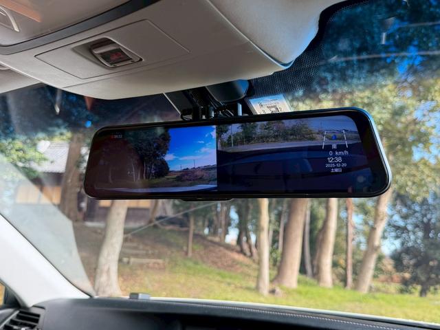 ＧＳ ＧＳ２５０　Ｉパッケージ　ＧＳＦ仕様　純正ナビ　本革シート　サンルーフ　バックカメラ　スピンドルグリル　ＴＥＩＮ車高調　シートヒーター＆クーラー　ヘッドアップディスプレイ　ＥＴＣ　フルセグ　ミラー型前後ドラレコ　リアスポイラー（12枚目）