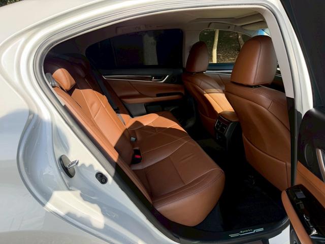 ＧＳ ＧＳ２５０　Ｉパッケージ　ＧＳＦ仕様　純正ナビ　本革シート　サンルーフ　バックカメラ　スピンドルグリル　ＴＥＩＮ車高調　シートヒーター＆クーラー　ヘッドアップディスプレイ　ＥＴＣ　フルセグ　ミラー型前後ドラレコ　リアスポイラー（16枚目）