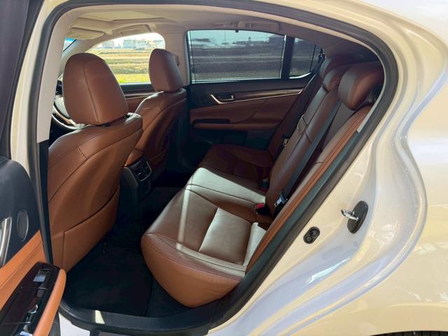 ＧＳ ＧＳ２５０　Ｉパッケージ　ＧＳＦ仕様　純正ナビ　本革シート　サンルーフ　バックカメラ　スピンドルグリル　ＴＥＩＮ車高調　シートヒーター＆クーラー　ヘッドアップディスプレイ　ＥＴＣ　フルセグ　ミラー型前後ドラレコ　リアスポイラー（17枚目）