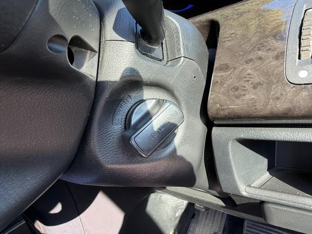 エリシオン ＧエアロＨＤＤナビスペシャルパッケージ　純正ナビ　純正後席モニター　両側電動スライド　バックカメラ　スマートキー　ＥＴＣ　リアエアコン　左右独立エアコン　ナビキャンセラー　ＨＩＤヘッドライト（25枚目）