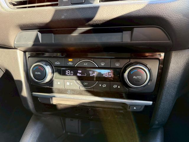 アテンザセダン ＸＤ　純正ナビ　バックカメラ　衝突軽減ブレーキ　ヘッドアップディスプレイ　社外１９インチアルミ　ＬＥＤヘッドライト　ＥＴＣ　Ｂｌｕｅｔｏｏｔｈオーディオ　電動パーキング　パドルシフト　クルーズコントロール（11枚目）