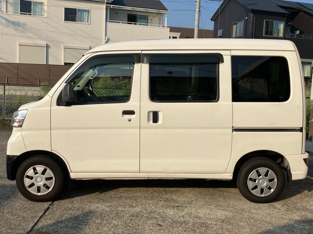 ハイゼットカーゴ ＤＸ　ＳＡＩＩＩ　ドライブレコーダー　バックカメラ　ＥＴＣ　衝突被害軽減ブレーキ　横滑り防止装置　純正キーレス　前席パワーウインドウ　コーナーセンサー（4枚目）