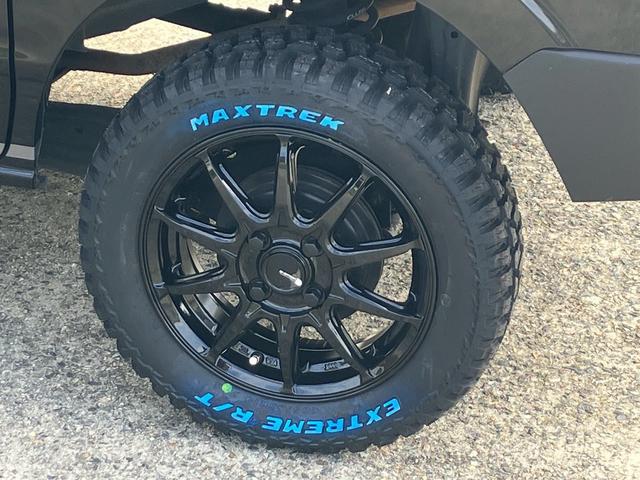 エブリイ ＰＣリミテッド　ＦＲバンパー改　新品タイヤ　新品ホイール　リフトアップ　４ＷＤ　レーダーブレーキサポート　リアスモーク　レザーシートカバー（10枚目）