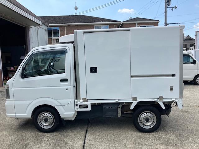 ＮＴ１００クリッパートラック 　中温冷蔵冷凍車・菱重コールドチェーン冷凍機・オートマ・ＡＢＳ（5枚目）