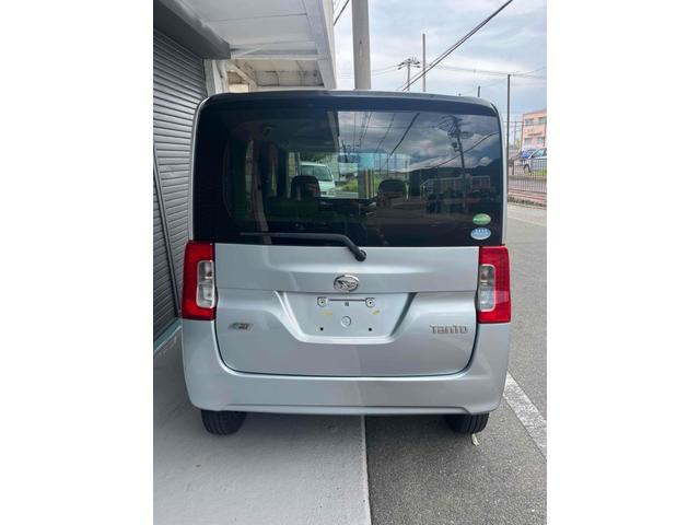 タント Ｘ　両側スライド・片側電動　スマートキー　アイドリングストップ　ベンチシート　ＣＶＴ　盗難防止システム　ＡＢＳ　ＣＤ　衝突安全ボディ　エアコン　パワーステアリング　パワーウィンドウ（3枚目）