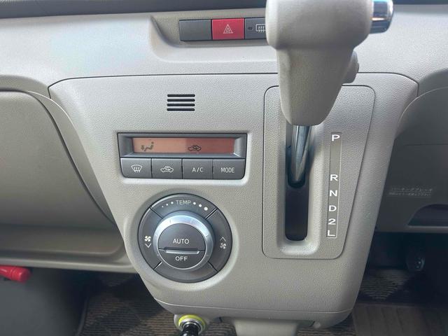 発進時や後退時に必ず操作するレバーです。操作のしやすさが肝になってきます。ぜひ一度体感してください。