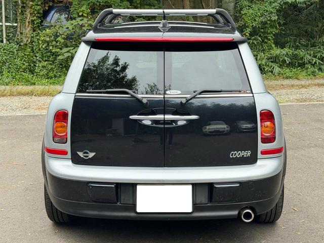 ＭＩＮＩ クーパー　クラブマン　クーパー　クラブマン／記録簿／走行距離６８０００ｋｍ／車検：１年間付／プッシュスタート／革巻きステアリング／純正ＣＤプレイアー／ＥＴＣ／観音バックドア／１５インチ純正アルミホイール（3枚目）