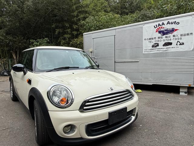 MINI ワン ワン 正規輸入車 1600cc FAT 2WD ホワイト850 エアコン パワーステアリング パワーウィンドウ ABS エアバッグ(運転席/助手席) 盗難防止システム 走行68,000km(6枚目)