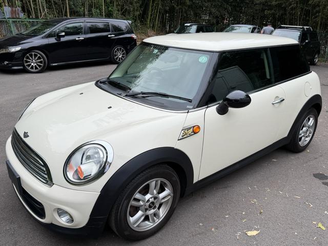 MINI ワン ワン 正規輸入車 1600cc FAT 2WD ホワイト850 エアコン パワーステアリング パワーウィンドウ ABS エアバッグ(運転席/助手席) 盗難防止システム 走行68,000km(7枚目)