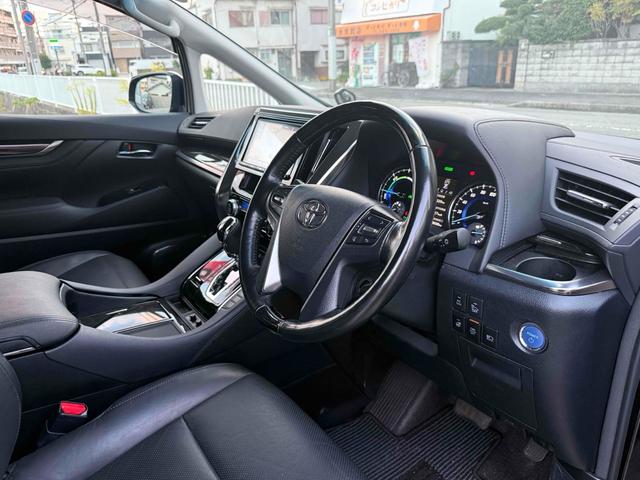 アルファードハイブリッド ＳＲ　Ｃパッケージ　ドライブレコーダー　ＥＴＣ　ナビ　ＴＶ　クリアランスソナー　オートクルーズコントロール　両側スライドドア　オートマチックハイビーム　電動リアゲート　スマートキー　電動格納ミラー　シートヒーター（25枚目）