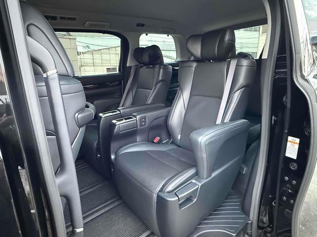 アルファードハイブリッド ＳＲ　Ｃパッケージ　ドライブレコーダー　ＥＴＣ　ナビ　ＴＶ　クリアランスソナー　オートクルーズコントロール　両側スライドドア　オートマチックハイビーム　電動リアゲート　スマートキー　電動格納ミラー　シートヒーター（31枚目）