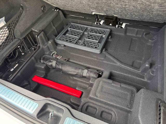 GLC GLC200 ETC 全周囲カメラ クリアランスソナー オートクルーズコントロール レーンアシスト パワーシート ナビ TV オートライト 電動リアゲート アルミホイール スマートキー アイドリングストップ(45枚目)