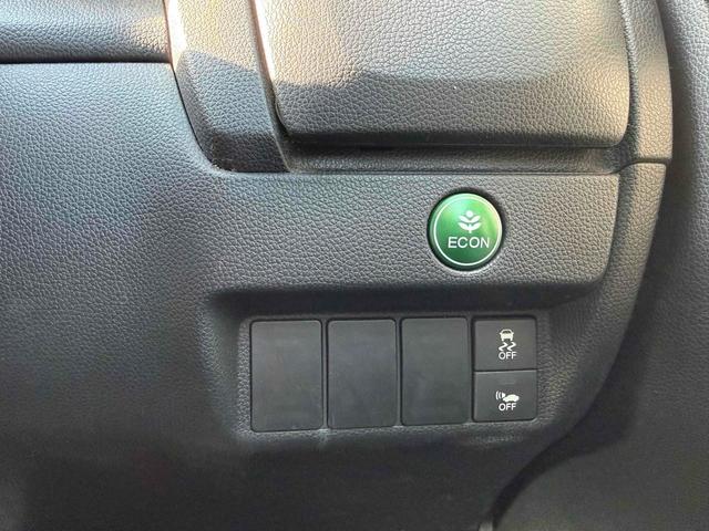 フィットハイブリッド Ｌパッケージ　ハイブリッド　ＥＴＣ　バックカメラ　ナビ　ＴＶ　オートクルーズコントロール　オートライト　スマートキー　電動格納ミラー　ＡＴ　ＣＤ　ＵＳＢ　ＥＳＣ　エアコン　パワーステアリング　パワーウィンドウ（21枚目）