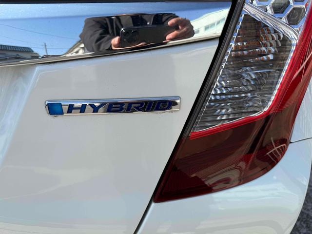 フィットハイブリッド Ｌパッケージ　ハイブリッド　ＥＴＣ　バックカメラ　ナビ　ＴＶ　オートクルーズコントロール　オートライト　スマートキー　電動格納ミラー　ＡＴ　ＣＤ　ＵＳＢ　ＥＳＣ　エアコン　パワーステアリング　パワーウィンドウ（29枚目）