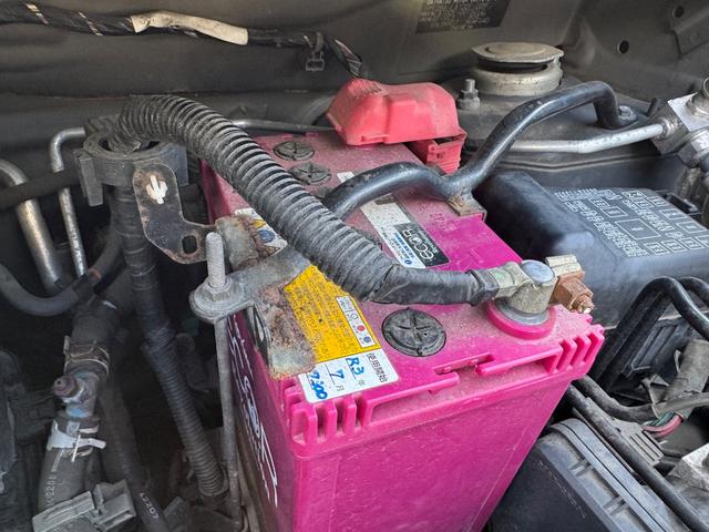 ステラ L 検査R9年3月29日まで!修復歴なし!ナビ!キーレス!ETC!ドラレコ!社外アルミホイール!オートエアコン!火曜日に画像更新!(45枚目)