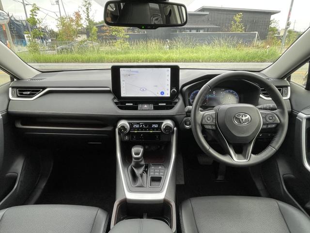 ＲＡＶ４ Ｇ　純正ナビ・フルセグ／全方位カメラ／ブラインドスポットモニター／黒革シート／パワーバックドア／ステアリングヒーター／シートヒーター・エアシート／ＥＴＣ２．０／スマートキー×２個／ＬＥＤライト／禁煙車（2枚目）