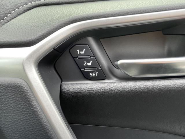 ＲＡＶ４ Ｇ　純正ナビ・フルセグ／全方位カメラ／ブラインドスポットモニター／黒革シート／パワーバックドア／ステアリングヒーター／シートヒーター・エアシート／ＥＴＣ２．０／スマートキー×２個／ＬＥＤライト／禁煙車（19枚目）