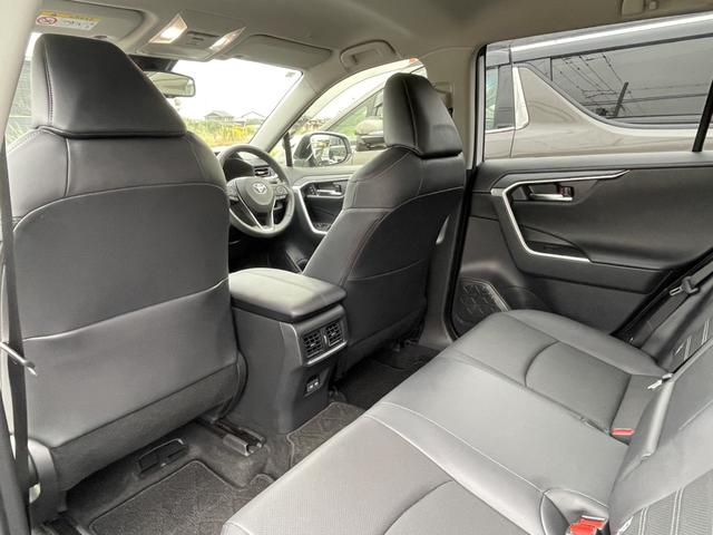 ＲＡＶ４ Ｇ　純正ナビ・フルセグ／全方位カメラ／ブラインドスポットモニター／黒革シート／パワーバックドア／ステアリングヒーター／シートヒーター・エアシート／ＥＴＣ２．０／スマートキー×２個／ＬＥＤライト／禁煙車（33枚目）