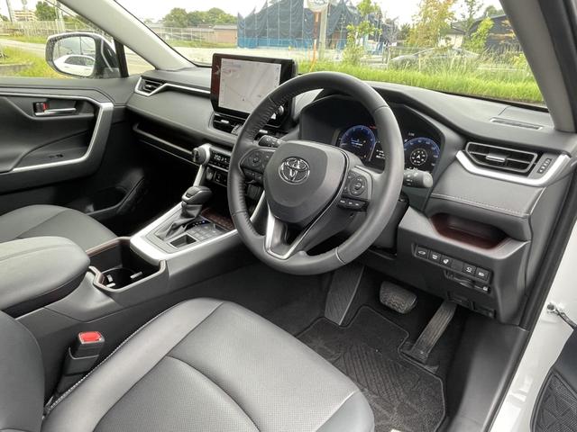 ＲＡＶ４ Ｇ　純正ナビ・フルセグ／全方位カメラ／ブラインドスポットモニター／黒革シート／パワーバックドア／ステアリングヒーター／シートヒーター・エアシート／ＥＴＣ２．０／スマートキー×２個／ＬＥＤライト／禁煙車（35枚目）