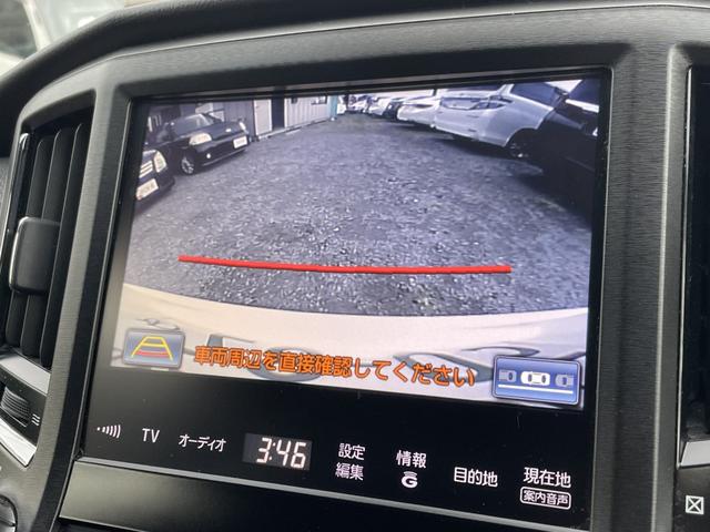 クラウンハイブリッド アスリートＳ　ブラックスタイル　ＴＲＤエアロ／革シート／純正ナビ・フルセグ／ＤＶＤ再生／バックカメラ／ＥＴＣ／スマートキー×２個／トランクイージークローザー／禁煙車／エアシート・シートヒーター／車検９年８月／ＴＶキット／１８アルミ（6枚目）