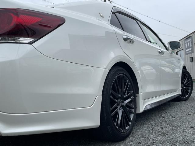 クラウンハイブリッド アスリートＳ　ブラックスタイル　ＴＲＤエアロ／革シート／純正ナビ・フルセグ／ＤＶＤ再生／バックカメラ／ＥＴＣ／スマートキー×２個／トランクイージークローザー／禁煙車／エアシート・シートヒーター／車検９年８月／ＴＶキット／１８アルミ（19枚目）