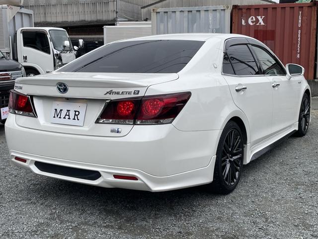 クラウンハイブリッド アスリートＳ　ブラックスタイル　ＴＲＤエアロ／革シート／純正ナビ・フルセグ／ＤＶＤ再生／バックカメラ／ＥＴＣ／スマートキー×２個／トランクイージークローザー／禁煙車／エアシート・シートヒーター／車検９年８月／ＴＶキット／１８アルミ（25枚目）