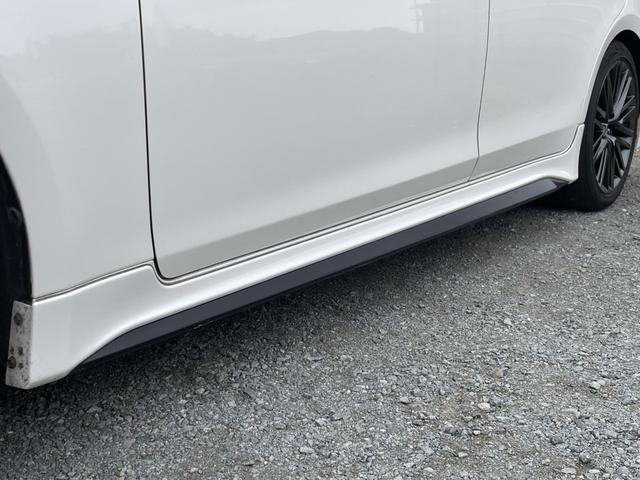 クラウンハイブリッド アスリートＳ　ブラックスタイル　ＴＲＤエアロ／革シート／純正ナビ・フルセグ／ＤＶＤ再生／バックカメラ／ＥＴＣ／スマートキー×２個／トランクイージークローザー／禁煙車／エアシート・シートヒーター／車検９年８月／ＴＶキット／１８アルミ（31枚目）