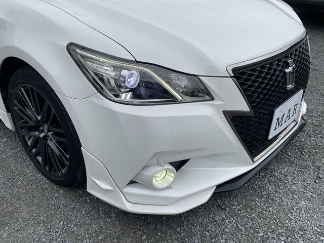 クラウンハイブリッド アスリートＳ　ブラックスタイル　ＴＲＤエアロ／革シート／純正ナビ・フルセグ／ＤＶＤ再生／バックカメラ／ＥＴＣ／スマートキー×２個／トランクイージークローザー／禁煙車／エアシート・シートヒーター／車検９年８月／ＴＶキット／１８アルミ（33枚目）