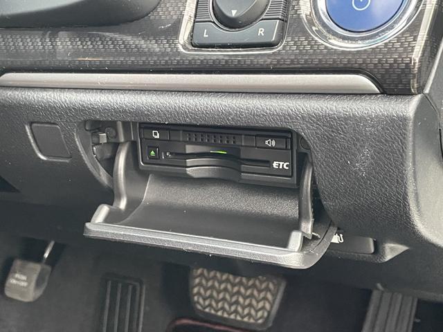 クラウンハイブリッド アスリートＳ　ブラックスタイル　ＴＲＤエアロ／革シート／純正ナビ・フルセグ／ＤＶＤ再生／バックカメラ／ＥＴＣ／スマートキー×２個／トランクイージークローザー／禁煙車／エアシート・シートヒーター／車検９年８月／ＴＶキット／１８アルミ（43枚目）