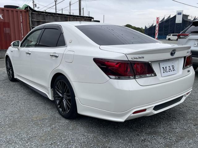 クラウンハイブリッド アスリートＳ　ブラックスタイル　ＴＲＤエアロ／革シート／純正ナビ・フルセグ／ＤＶＤ再生／バックカメラ／ＥＴＣ／スマートキー×２個／トランクイージークローザー／禁煙車／エアシート・シートヒーター／車検９年８月／ＴＶキット／１８アルミ（45枚目）