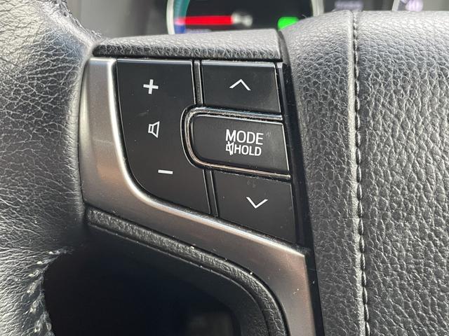 クラウンハイブリッド アスリートＳ　ブラックスタイル　ＴＲＤエアロ／革シート／純正ナビ・フルセグ／ＤＶＤ再生／バックカメラ／ＥＴＣ／スマートキー×２個／トランクイージークローザー／禁煙車／エアシート・シートヒーター／車検９年８月／ＴＶキット／１８アルミ（46枚目）