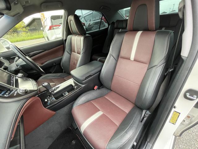 クラウンハイブリッド アスリートＳ　ブラックスタイル　ＴＲＤエアロ／革シート／純正ナビ・フルセグ／ＤＶＤ再生／バックカメラ／ＥＴＣ／スマートキー×２個／トランクイージークローザー／禁煙車／エアシート・シートヒーター／車検９年８月／ＴＶキット／１８アルミ（53枚目）