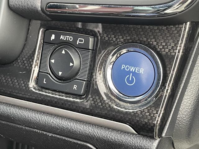 クラウンハイブリッド アスリートＳ　ブラックスタイル　ＴＲＤエアロ／革シート／純正ナビ・フルセグ／ＤＶＤ再生／バックカメラ／ＥＴＣ／スマートキー×２個／トランクイージークローザー／禁煙車／エアシート・シートヒーター／車検９年８月／ＴＶキット／１８アルミ（54枚目）