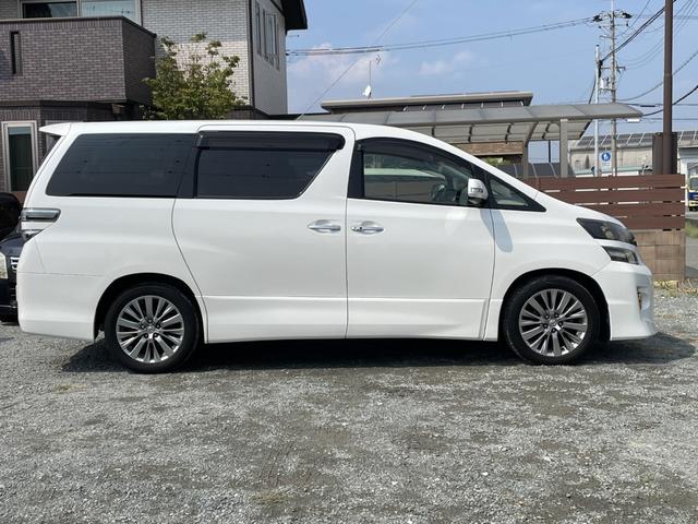 ヴェルファイア ２．４Ｚ　ゴールデンアイズＩＩ　純正９インチナビ・フルセグ／後席モニター／バックカメラ／両側パワースライドドア／スマートキー／パワーバックドア／ＥＴＣ／ＨＩＤ／禁煙車／車検整備付き／オートクルーズ／フルエアロ／１８インチアルミ（47枚目）