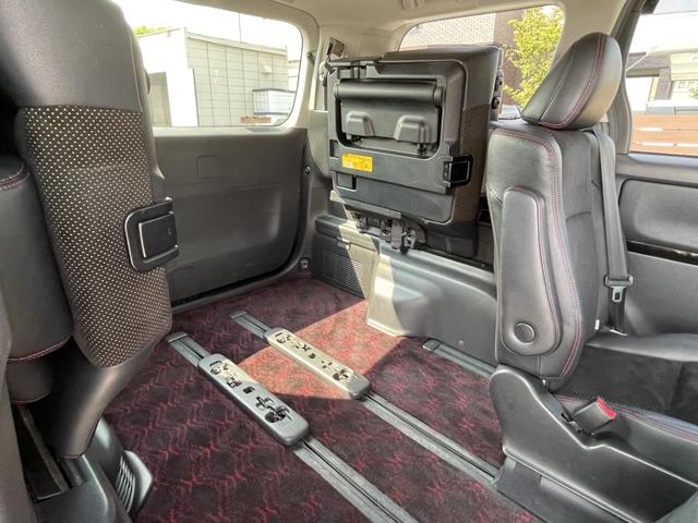 ヴェルファイア ２．４Ｚ　ゴールデンアイズＩＩ　純正９インチナビ・フルセグ／後席モニター／バックカメラ／両側パワースライドドア／スマートキー／パワーバックドア／ＥＴＣ／ＨＩＤ／禁煙車／車検整備付き／オートクルーズ／フルエアロ／１８インチアルミ（50枚目）