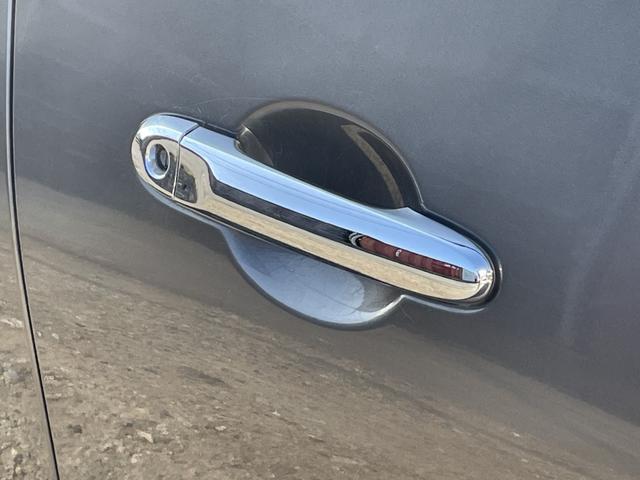 ラティオ Ｘ　純正ナビ／フルセグテレビ／バックカメラ／キーレスキー／走行距離１８，０００ｋｍ／車検整備付き／アイドリングストップ／電格ミラー／禁煙車／シートリフター／修復歴無し（43枚目）