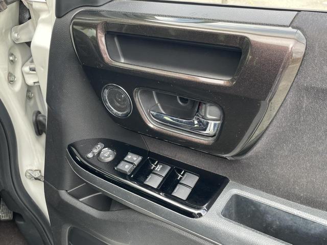 �t�����g�h�A�Ƀc�B�[�^�[������A���y��e���r�̍������Č��ł��܂��B