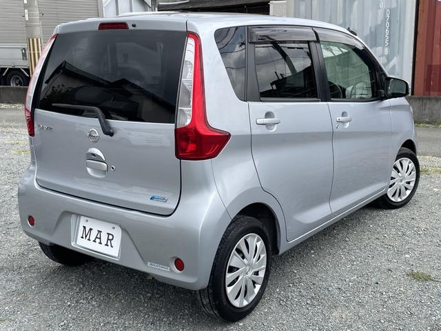 デイズ X アラウンドビューモニター/スマートキー/車検整備付き/プッシュスタート/アイドリングストップ/電格ミラー/Wエアバッグ/ウインカードアミラー/走行距離51000km/禁煙車/修復歴無し/CDデッキ(3枚目)