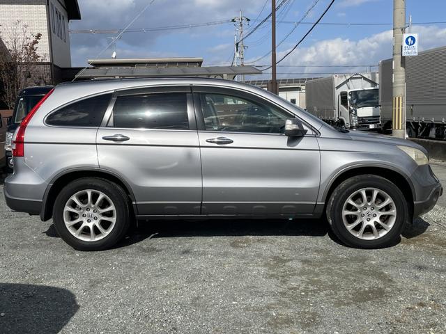 ＣＲ－Ｖ ＺＬ　純正ナビ／バックカメラ／キーレス／ディスチャージ／アルミホイール／ウインカードアミラー／フォグランプ／セキュリティー／バニティーミラー／検査令和８年４月（12枚目）