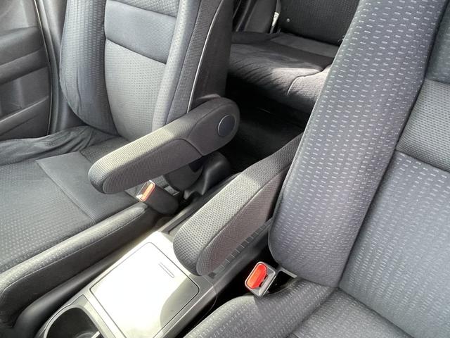 ＣＲ－Ｖ ＺＬ　純正ナビ／バックカメラ／キーレス／ディスチャージ／アルミホイール／ウインカードアミラー／フォグランプ／セキュリティー／バニティーミラー／検査令和８年４月（28枚目）
