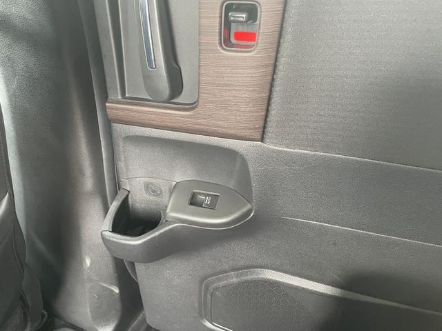 オデッセイ アブソルート・EX 純正フルセグナビ/マルチビューカメラ/前後ドラレコ/ETC2.0/CD・DVD/両側パワスラ/パワーバックドア/LEDライト/禁煙車/18アルミ/シートヒーター/ブラインドスポットモニター/1オーナー(34枚目)