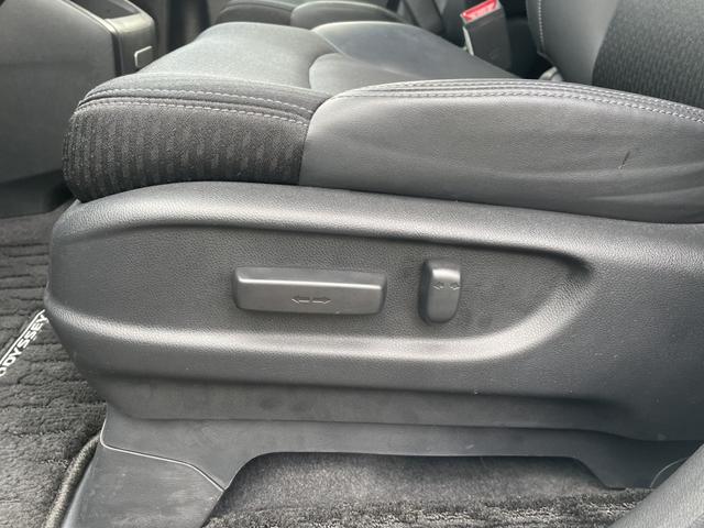 オデッセイ アブソルート・EX 純正フルセグナビ/マルチビューカメラ/前後ドラレコ/ETC2.0/CD・DVD/両側パワスラ/パワーバックドア/LEDライト/禁煙車/18アルミ/シートヒーター/ブラインドスポットモニター/1オーナー(37枚目)