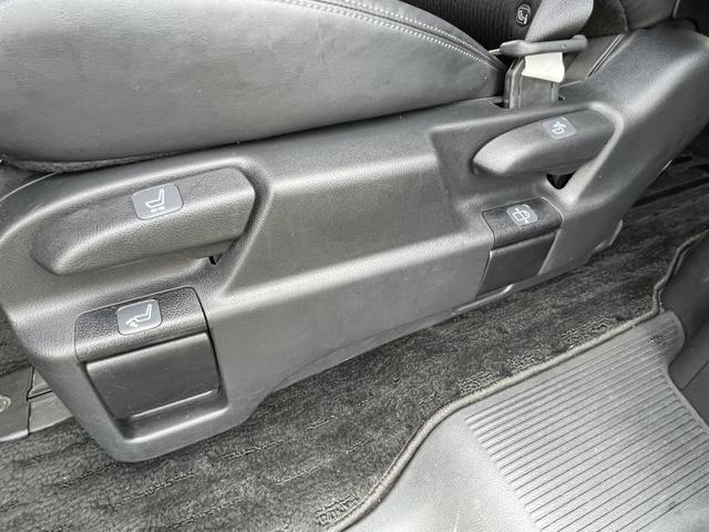 オデッセイ アブソルート・EX 純正フルセグナビ/マルチビューカメラ/前後ドラレコ/ETC2.0/CD・DVD/両側パワスラ/パワーバックドア/LEDライト/禁煙車/18アルミ/シートヒーター/ブラインドスポットモニター/1オーナー(42枚目)