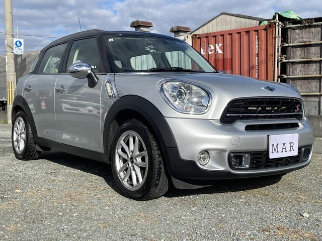 ＭＩＮＩ クーパーＳＤ　クロスオーバー　革シート／社外フルセグナビ／バックカメラ／ＥＴＣ／キセノン／ワンオーナー／整備記録簿／保証書／取説／禁煙車／１７アルミ／キーレス×２個／シートヒーター／検査令和８年９月／ディーゼルターボ／修復歴無し（19枚目）