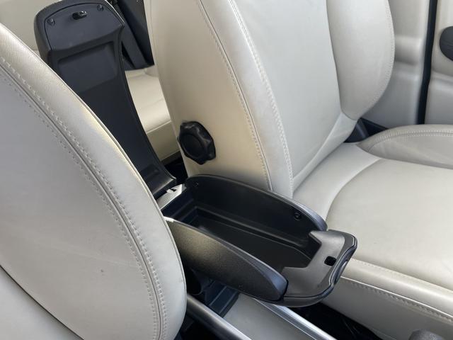 ＭＩＮＩ クーパーＳＤ　クロスオーバー　革シート／社外フルセグナビ／バックカメラ／ＥＴＣ／キセノン／ワンオーナー／整備記録簿／保証書／取説／禁煙車／１７アルミ／キーレス×２個／シートヒーター／検査令和８年９月／ディーゼルターボ／修復歴無し（26枚目）