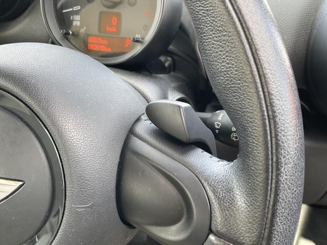 ＭＩＮＩ クーパーＳＤ　クロスオーバー　革シート／社外フルセグナビ／バックカメラ／ＥＴＣ／キセノン／ワンオーナー／整備記録簿／保証書／取説／禁煙車／１７アルミ／キーレス×２個／シートヒーター／検査令和８年９月／ディーゼルターボ／修復歴無し（32枚目）