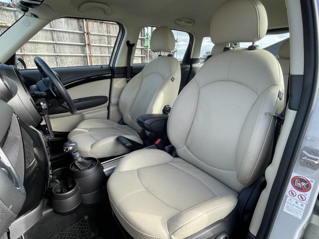 ＭＩＮＩ クーパーＳＤ　クロスオーバー　革シート／社外フルセグナビ／バックカメラ／ＥＴＣ／キセノン／ワンオーナー／整備記録簿／保証書／取説／禁煙車／１７アルミ／キーレス×２個／シートヒーター／検査令和８年９月／ディーゼルターボ／修復歴無し（63枚目）