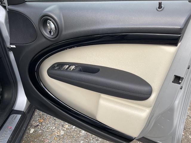 ＭＩＮＩ クーパーＳＤ　クロスオーバー　革シート／社外フルセグナビ／バックカメラ／ＥＴＣ／キセノン／ワンオーナー／整備記録簿／保証書／取説／禁煙車／１７アルミ／キーレス×２個／シートヒーター／検査令和８年９月／ディーゼルターボ／修復歴無し（66枚目）