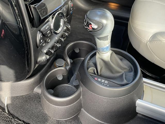 ＭＩＮＩ クーパーＳＤ　クロスオーバー　革シート／社外フルセグナビ／バックカメラ／ＥＴＣ／キセノン／ワンオーナー／整備記録簿／保証書／取説／禁煙車／１７アルミ／キーレス×２個／シートヒーター／検査令和８年９月／ディーゼルターボ／修復歴無し（70枚目）